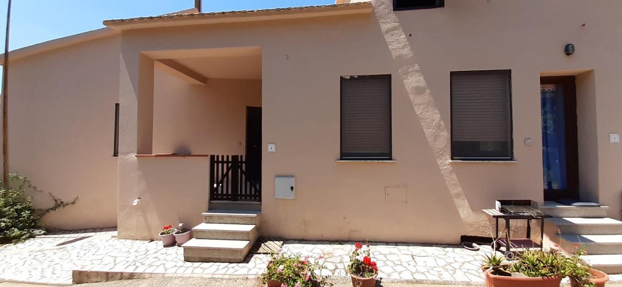 Casa Vacanza Costa Rossa Vista Mare Trinita d'Agultu e Vignola Ngoại thất bức ảnh